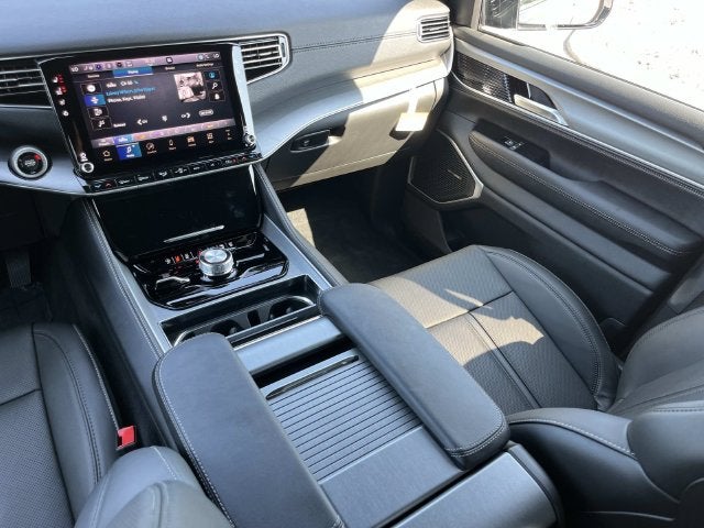 2026 Jeep Grand Wagoneer L Base