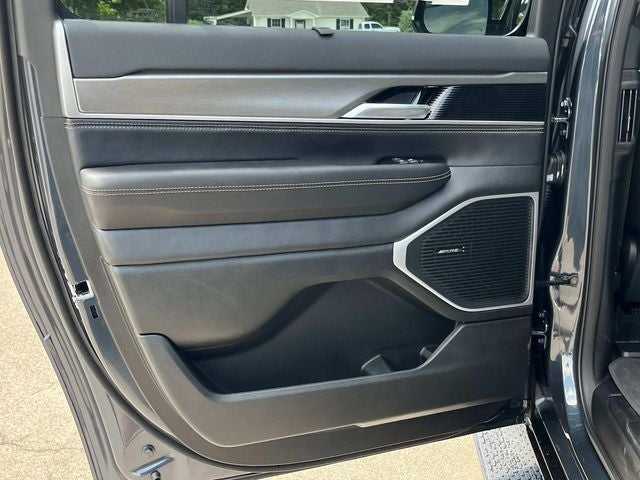 2025 Jeep Wagoneer L Series II