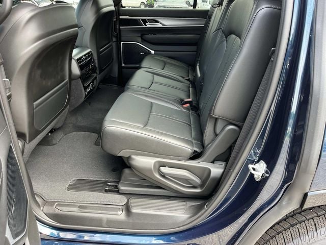 2026 Jeep Grand Wagoneer Base