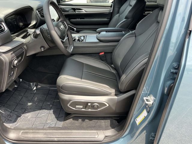 2026 Jeep Grand Wagoneer Base
