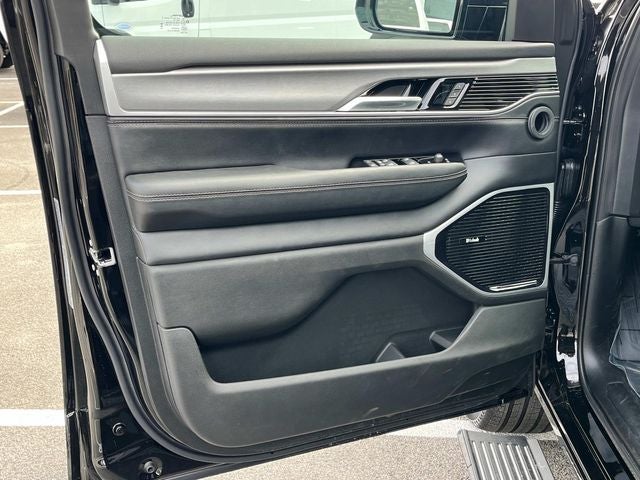 2026 Jeep Grand Wagoneer Limited Reserve