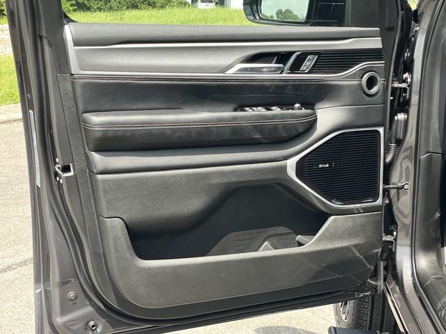 2026 Jeep Grand Wagoneer Limited Reserve