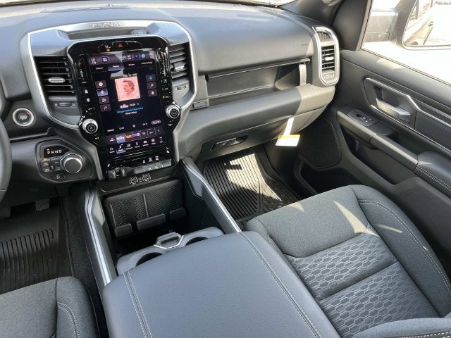 2027 RAM 1500 Big Horn/Lone Star