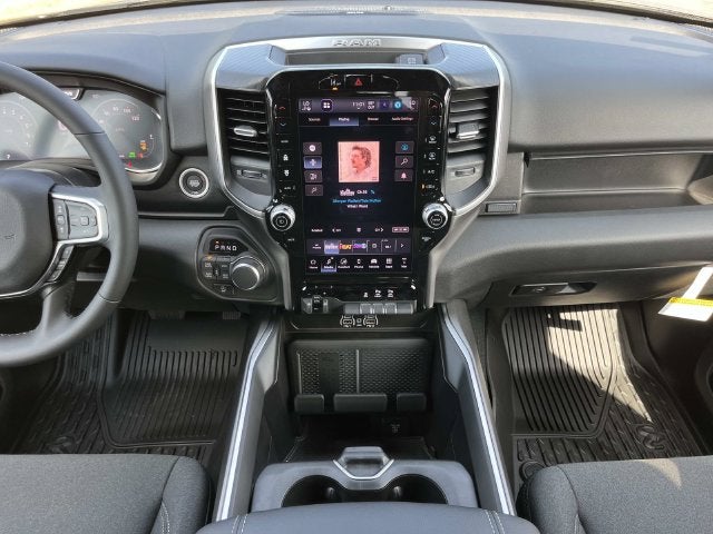 2027 RAM 1500 Big Horn/Lone Star
