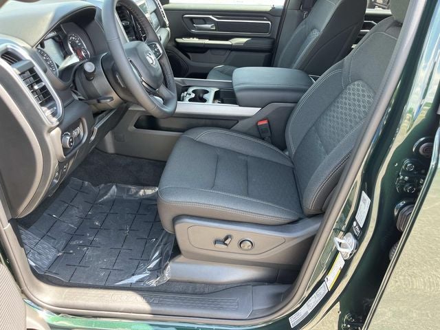 2027 RAM 1500 Big Horn/Lone Star