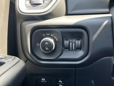 2027 RAM 1500 Big Horn/Lone Star