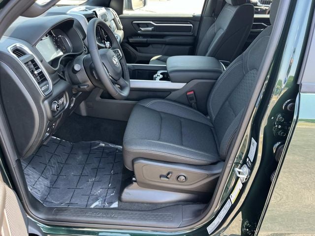 2027 RAM 1500 Big Horn/Lone Star