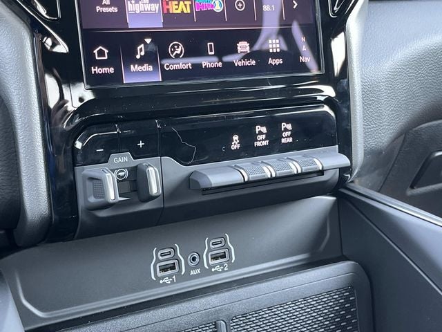 2027 RAM 1500 Big Horn/Lone Star