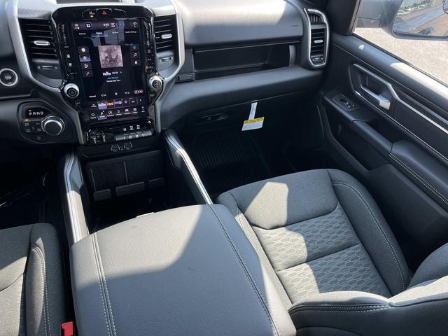 2027 RAM 1500 Big Horn/Lone Star