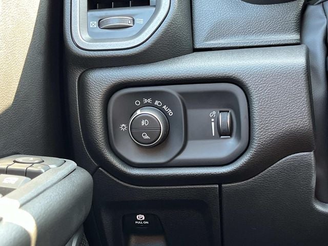 2027 RAM 1500 Express