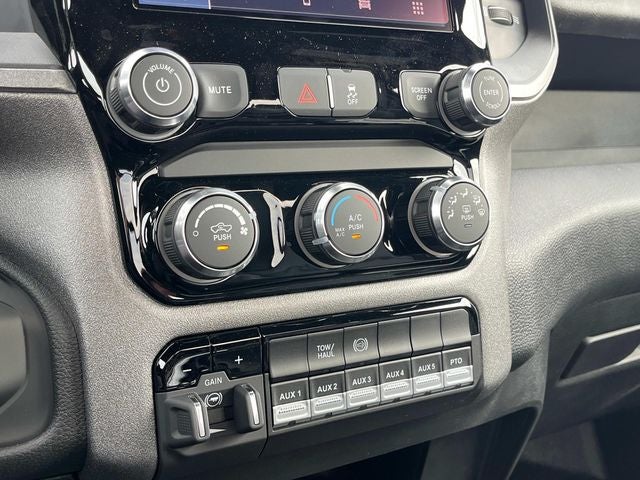 2025 RAM 3500 Tradesman 167.5 WB