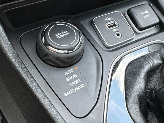 2023 Jeep Cherokee Altitude Lux 4x4