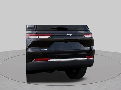 2027 Jeep Grand Cherokee GRAND CHEROKEE LAREDO X 4X4