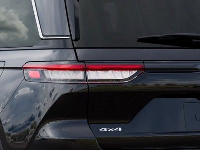 2027 Jeep Grand Cherokee GRAND CHEROKEE LAREDO X 4X4