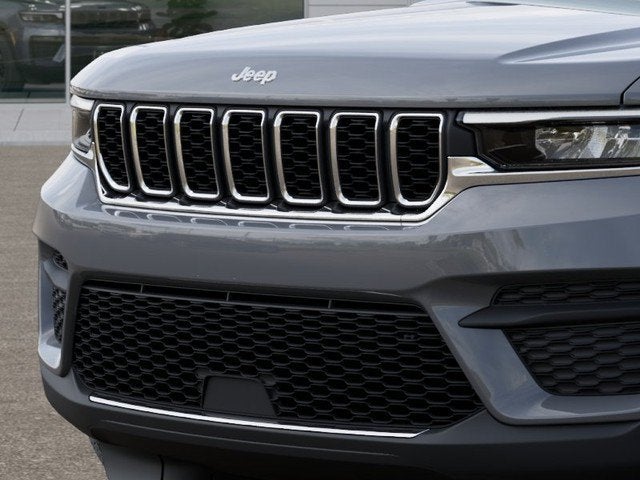 2027 Jeep Grand Cherokee GRAND CHEROKEE LAREDO 4X4