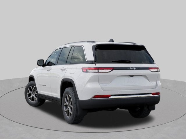 2027 Jeep Grand Cherokee GRAND CHEROKEE LAREDO X 4X4