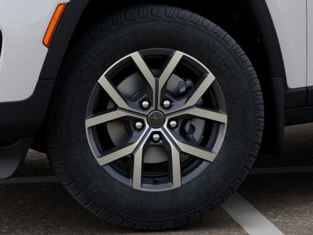 2027 Jeep Grand Cherokee GRAND CHEROKEE LAREDO X 4X4