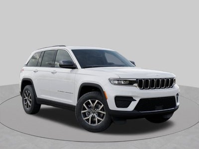2027 Jeep Grand Cherokee GRAND CHEROKEE LAREDO X 4X4