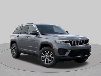 2027 Jeep Grand Cherokee GRAND CHEROKEE LAREDO X 4X4