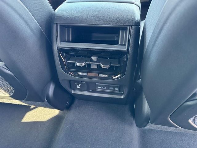 2027 Jeep Grand Cherokee GRAND CHEROKEE LAREDO ALTITUDE 4X4