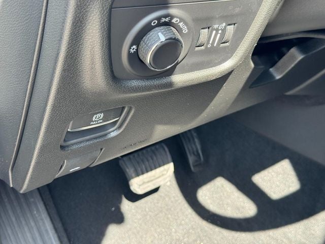 2027 Jeep Grand Cherokee GRAND CHEROKEE LAREDO ALTITUDE 4X4