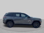 2027 Jeep Grand Cherokee GRAND CHEROKEE LAREDO ALTITUDE 4X4
