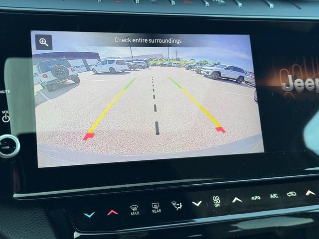 2027 Jeep Grand Cherokee GRAND CHEROKEE LAREDO ALTITUDE 4X4