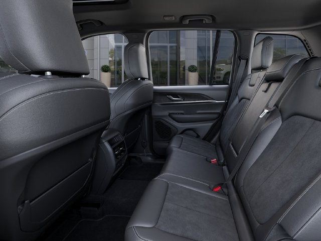 2027 Jeep Grand Cherokee GRAND CHEROKEE LAREDO ALTITUDE 4X4