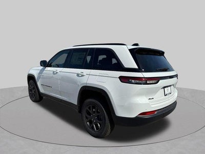 2027 Jeep Grand Cherokee Laredo Altitude