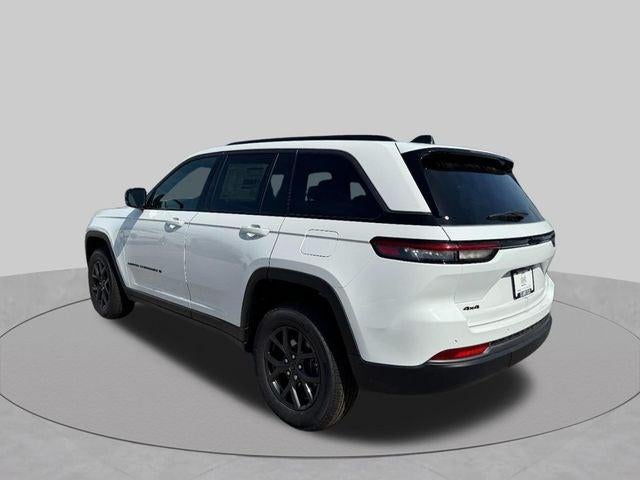 2027 Jeep Grand Cherokee Laredo Altitude