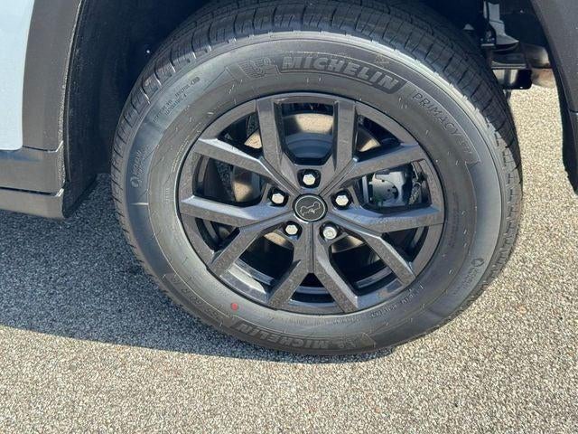 2027 Jeep Grand Cherokee Laredo Altitude