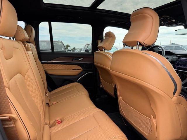 2023 Jeep Grand Cherokee Summit 4x4