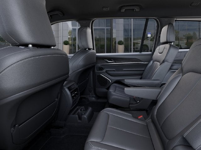 2027 Jeep Grand Cherokee GRAND CHEROKEE L LIMITED 4X4