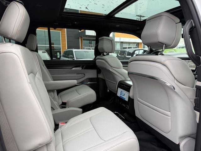 2026 Jeep Grand Wagoneer GRAND WAGONEER SUMMIT OBSIDIAN 4X4
