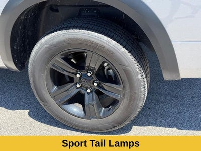 2024 RAM 1500 Classic Warlock Crew Cab 4x2 5'7' Box