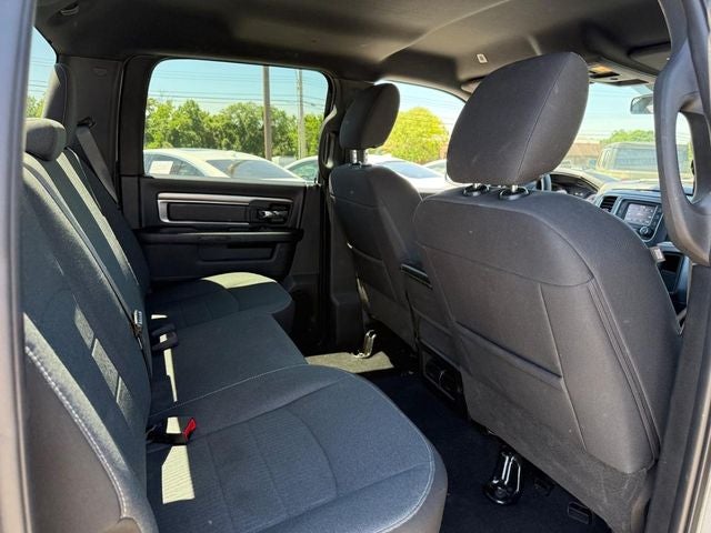 2024 RAM 1500 Classic Warlock Crew Cab 4x2 5'7' Box