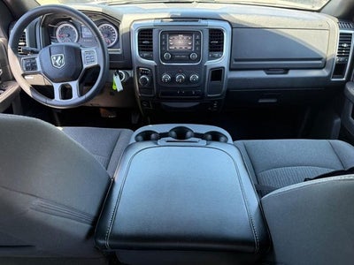 2024 RAM 1500 Classic Warlock Crew Cab 4x2 5'7' Box
