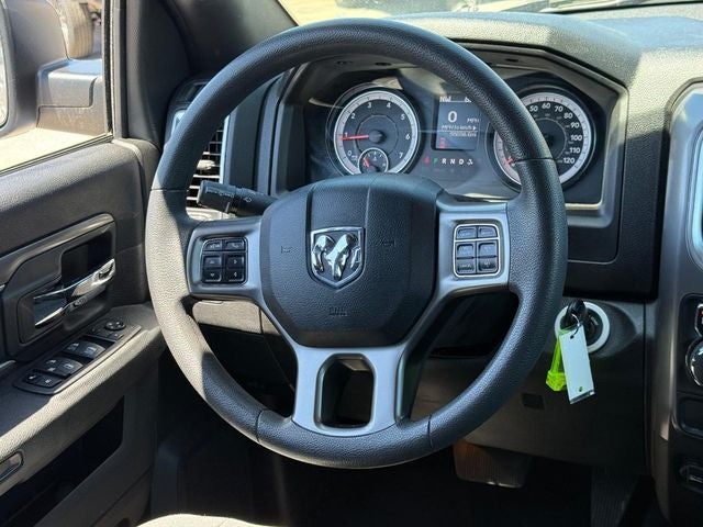 2024 RAM 1500 Classic Warlock Crew Cab 4x2 5'7' Box