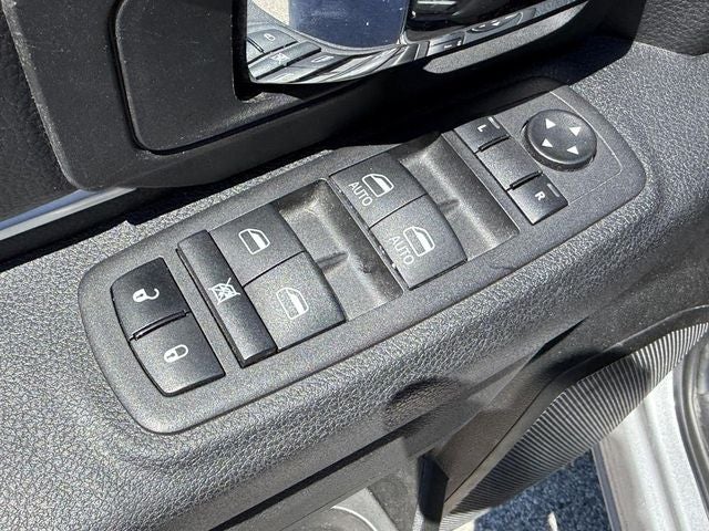 2024 RAM 1500 Classic Warlock Crew Cab 4x2 5'7' Box