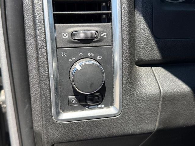 2024 RAM 1500 Classic Warlock Crew Cab 4x2 5'7' Box