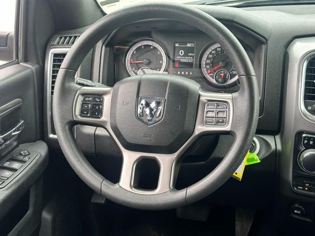 2024 RAM 1500 Classic Warlock Crew Cab 4x4 5'7' Box
