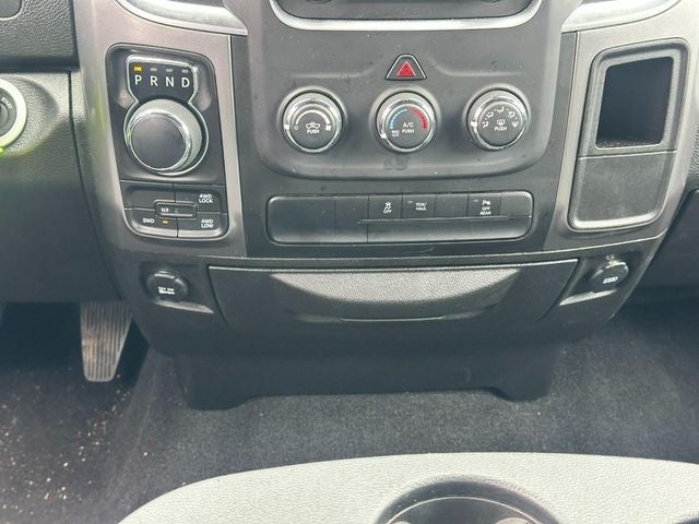 2024 RAM 1500 Classic Warlock Crew Cab 4x4 5'7' Box