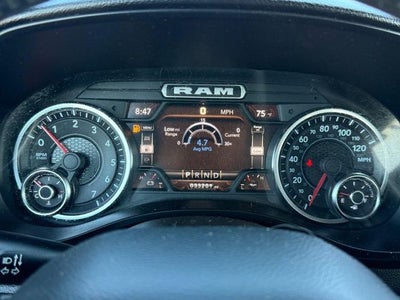 2022 RAM 1500 Big Horn Crew Cab 4x4 5'7' Box