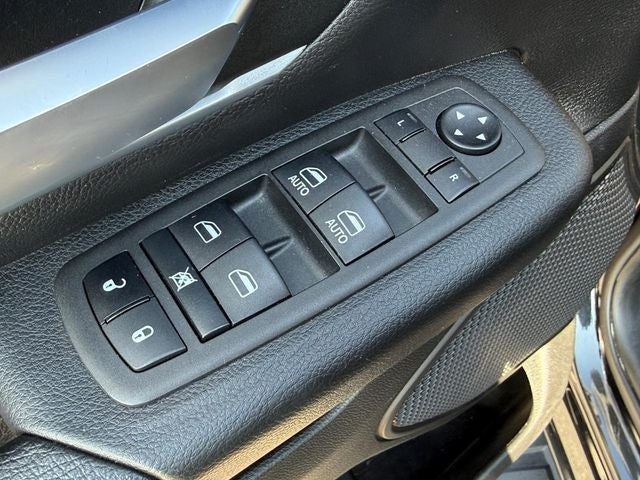 2022 RAM 1500 Big Horn Quad Cab 4x4 6'4' Box