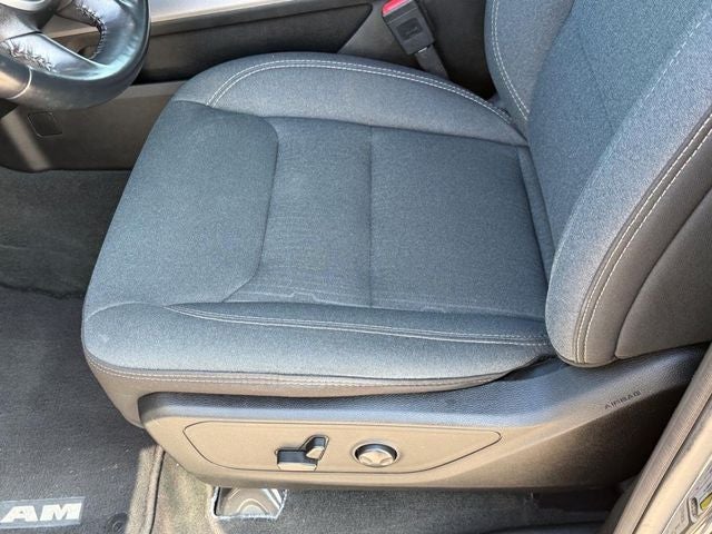 2022 RAM 1500 Big Horn Quad Cab 4x4 6'4' Box