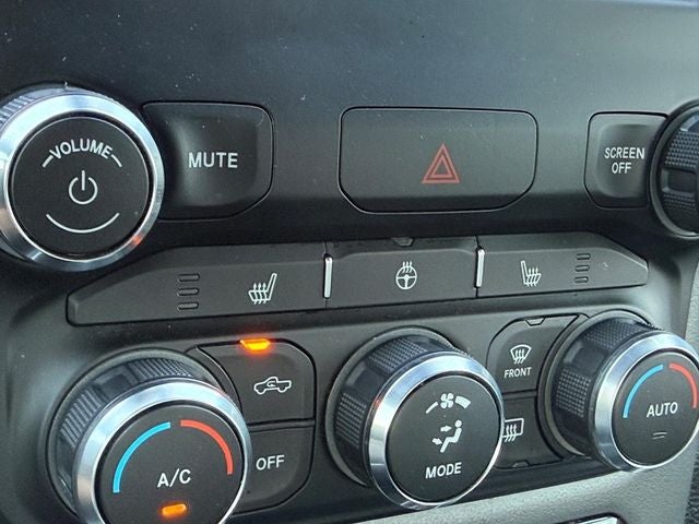 2022 RAM 1500 Big Horn Quad Cab 4x4 6'4' Box