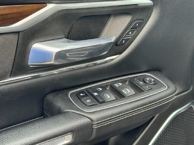 2022 RAM 1500 Laramie Crew Cab 4x4 5'7' Box