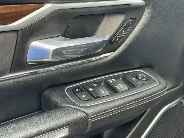 2022 RAM 1500 Laramie Crew Cab 4x4 5'7' Box