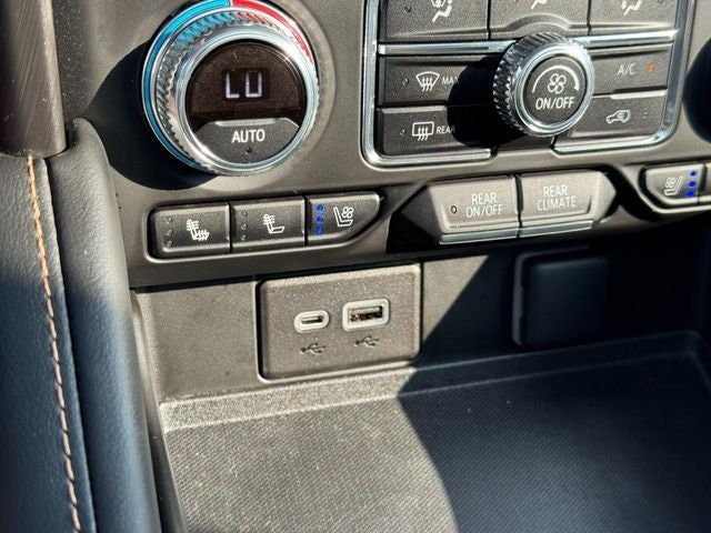 2022 GMC Yukon 4WD AT4