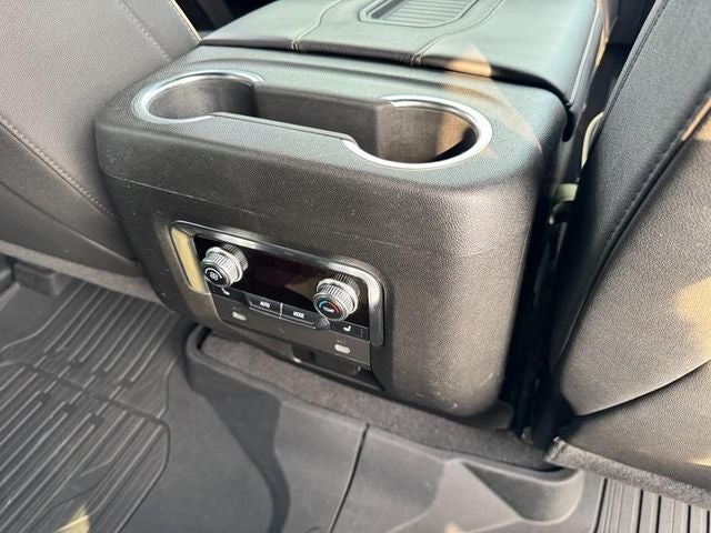2024 GMC Yukon XL 4WD SLT